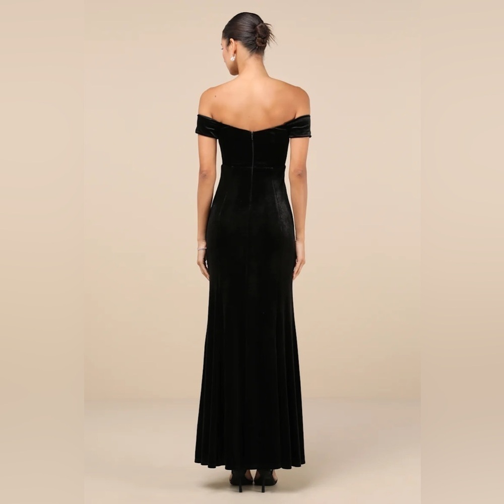 Lulus Captivating Silhouette Black Velvet Off-the-Shoulder Maxi Dress - Picture 3 of 8